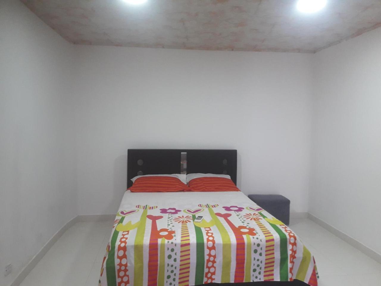 Apartaestudios El Descanso Cali Eksteriør bilde